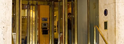 Blooms Hotel