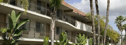 Days Inn By Wyndham San Diego Hotel Circle