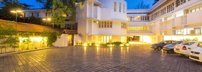 Casino Hotel - Cgh Earth