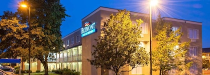 Baymont By Windham Louisville East