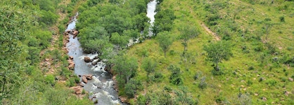 Clifftop Exclusive Safari Hideaway