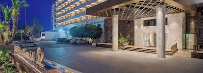 Adams Beach Hotel
