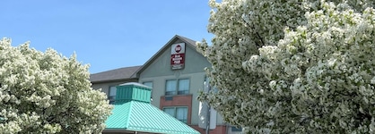 Best Western Plus Travel Toronto Airport