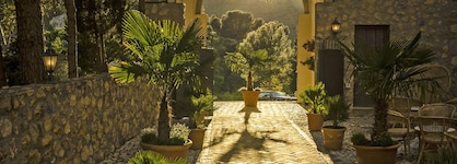 Hotel Castillo De Monda