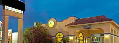 Travelodge Suites By Wyndham Kissimmee Orange