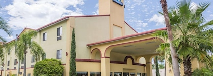 Days Inn By Wyndham Sarasota I-75