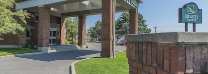Quality Suites Whitby