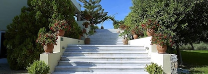 Eleftheria Hotel