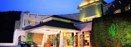 Cactus Resort Sanya By Gloria