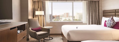 Coast Edmonton Plaza Hotel By Apa