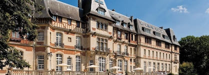 Château Jeanne & The Forest - Château De Montvillargenne