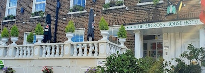 Uppercross House Hotel