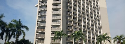 Century Park Hotel