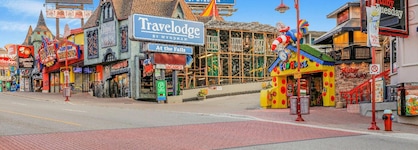 Travelodge By Wyndham Niagara Falls At The Falls