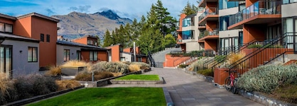 Oaks Queenstown Shores Resort
