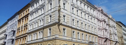 Alqush Downtown Hotel
