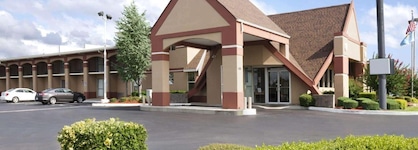 Howard Johnson By Wyndham Oklahoma City Airport  Fairgrounds