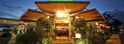 Bay Village Tropical Retreat & Apartments
