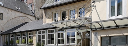 Hotel Restaurant Le Dauphin Et Le Spa Du Prieuré