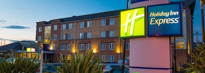 Holiday Inn Express Cardiff Bay By Ihg