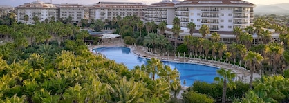 Seaden Sea World Resort & Spa
