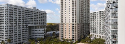 Royale Palms Condominiums