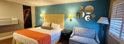 Casa Camino Hotel & Suites