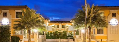 Sun Harbour Boutique Hotel