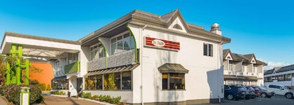 Surestay Hotel By Best Western North Vancouver Capilano