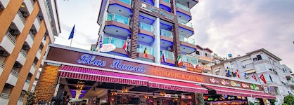 Kleopatra Blue Hawaii Hotel