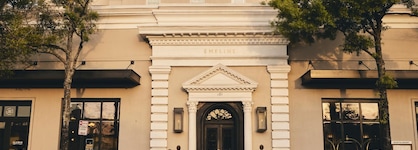 Emeline Hotel