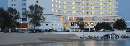 Lucy Hotel