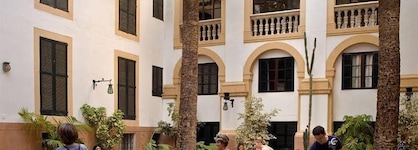 Hotel Born