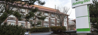 Holiday Inn Victoria – Elk Lake