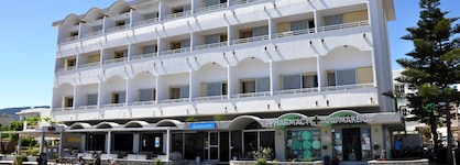 Zephyros Hotel