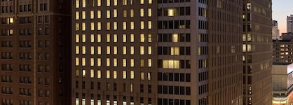 Courtyard By Marriott Chicago Magnificent Mile