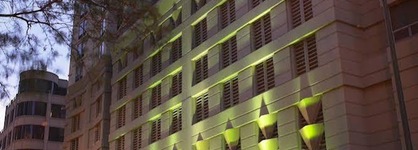 Courtyard By Marriott Chicago Downtown River North