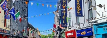 Snoozles Quay Street Tourist Hostel- Galway