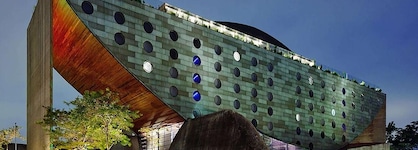 Hotel Unique
