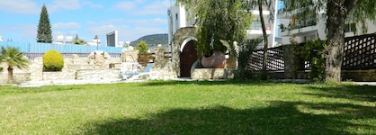 Moniatis Hotel