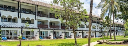 Southern Palms Beach Resort