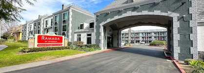 Ramada By Wyndham Anaheim Convention Center