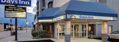 Days Inn By Wyndham Niagara Falls Near The Falls