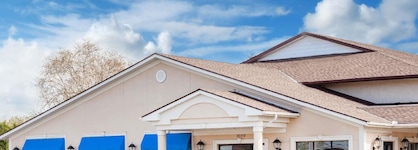 Howard Johnson By Wyndham Niagara Falls