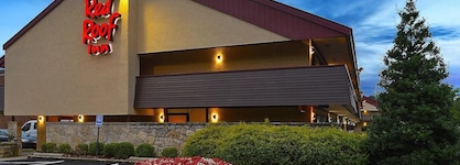 Red Roof Inn Louisville East - Hurstbourne