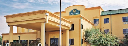La Quinta Inn & Suites By Wyndham Knoxville East