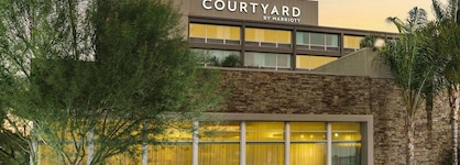 Courtyard By Marriott Los Angeles Woodland Hills