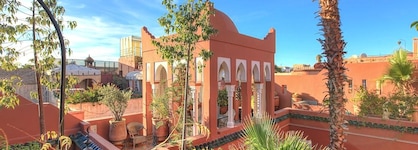 Riad Kaiss By Anika