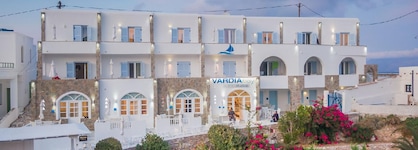 Vardia Bay Studios