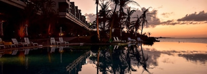 The Moon Beach Museum Resort